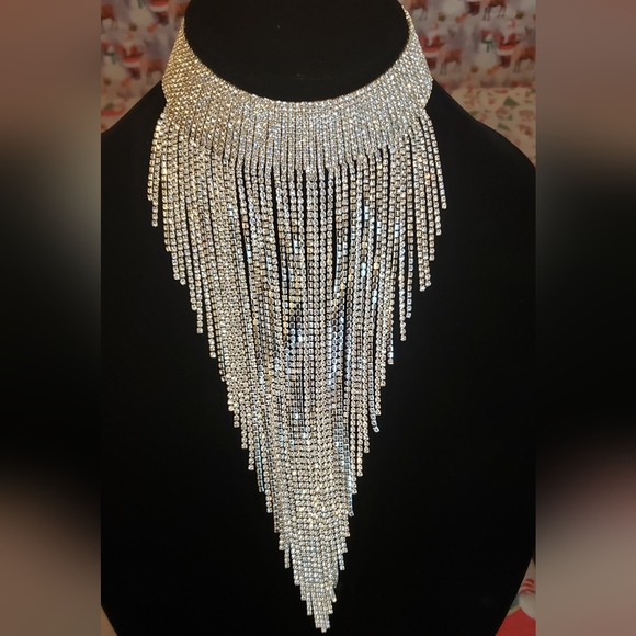 Natasha Necklace - Picture 1 of 2